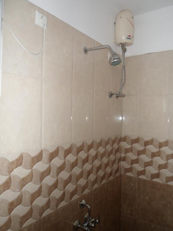 Hotel Rajdeep Inn Ahmedabad Exterior foto