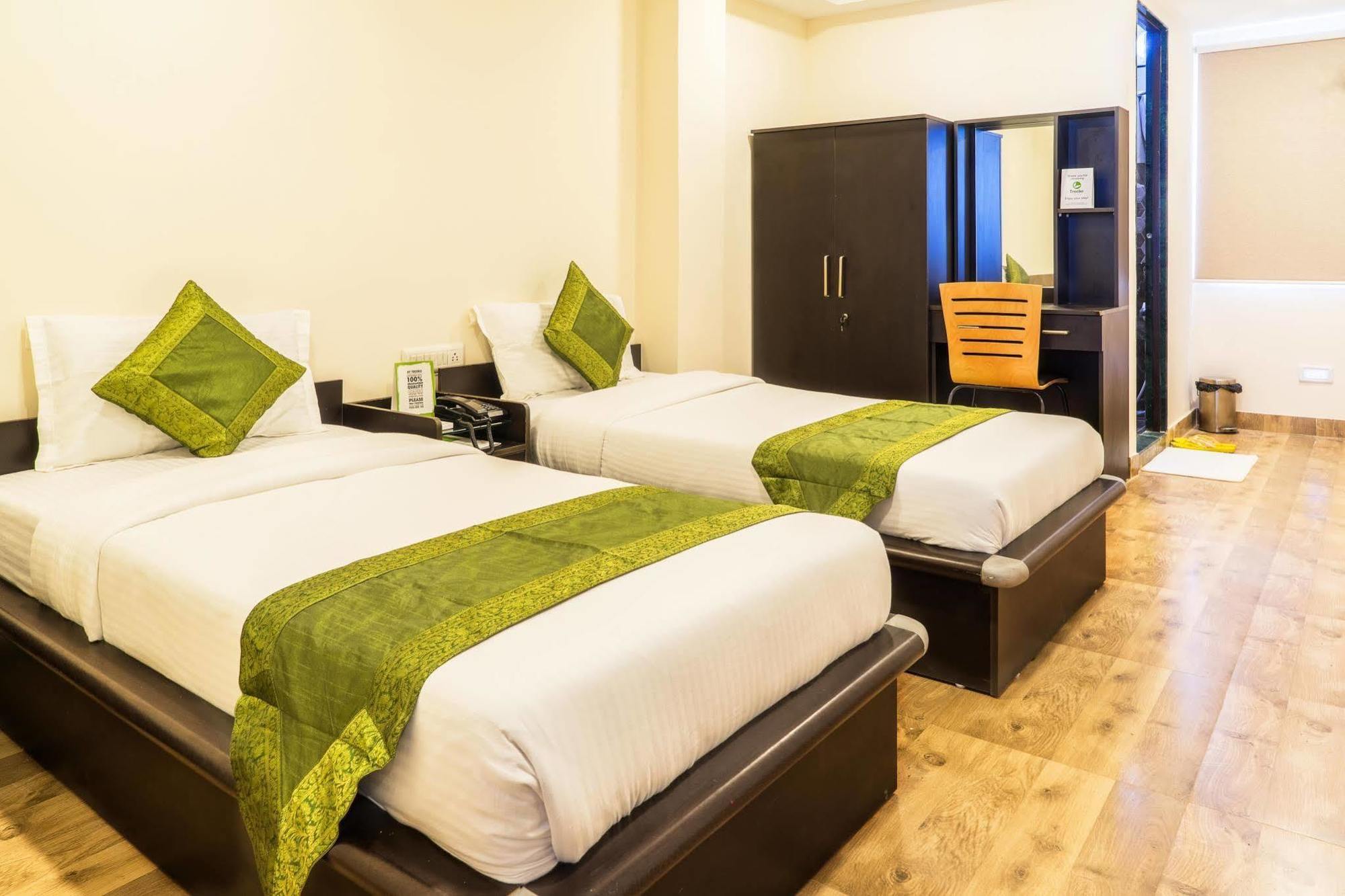 Hotel Rajdeep Inn Ahmedabad Exterior foto